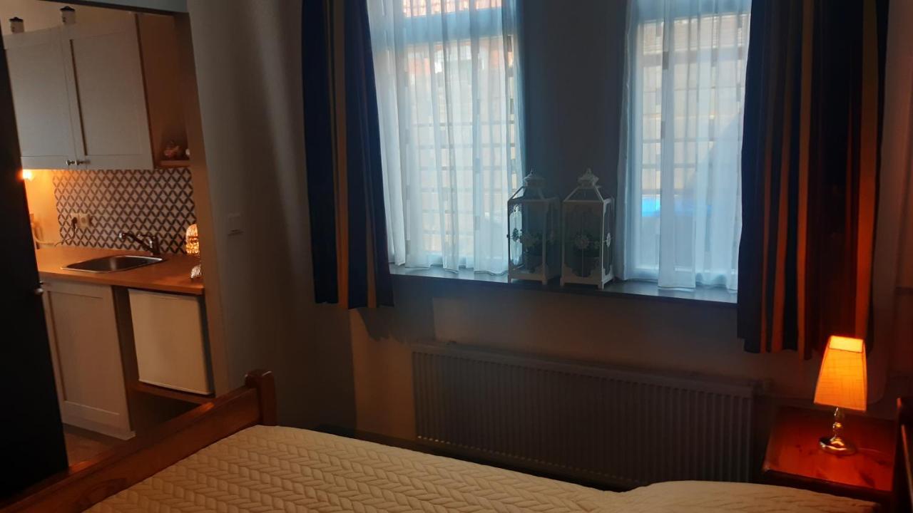 2 Persoons Appartement Le Garage Frieschepalen ภายนอก รูปภาพ